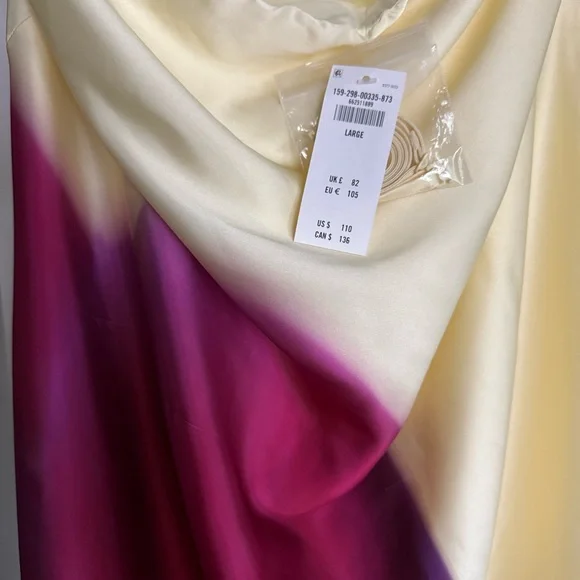 Abercrombie & Fitch Strapless Maxi Dress in Cream with Pink and Red Floral - Picture 3 of 6